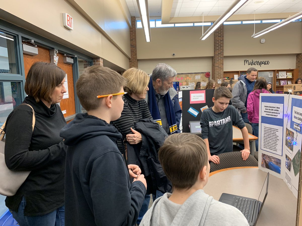 VHMSVikings's tweet image. We love listening to our students discuss their research based passion projects and the knowledge they gained. #deepinquiry #learningisliving #vikingpride #vhglow @kpcrabtree @rdmooney