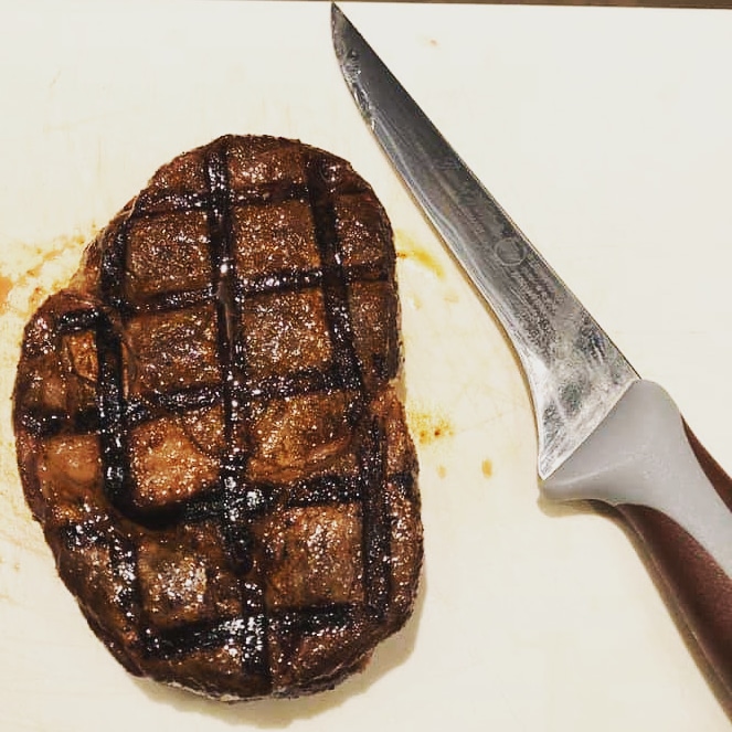 GunterWilhelm's tweet image. Ready to grill some #steak for the Big Game?  Trimming is made easy with our #WickedlySharp Lightning ProCut 6" #BoningKnife.
Enhance your #culinary experience. 
@vic_clevenger thanks for the picture. 
#germanknife #germansteel #superbowl #tailgate #tailgatefood #QualityMatters