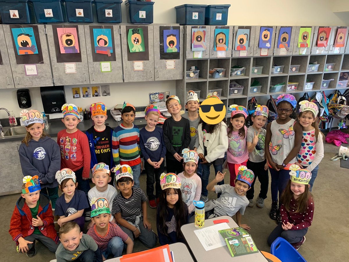 BaumgartnerRCSD's tweet image. 100th day of school! Writing and art! @RCSDOrchard #rcsdchampions #rcsdk8