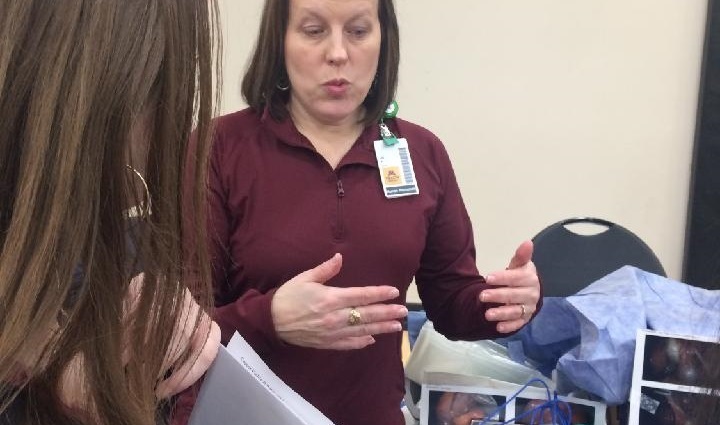 FairviewHealth's tweet photo. Congrats to @BurnsvilleHS for a successful career fair and giving students the first step on the path to their future. We were honored to come talk about all the rewarding jobs in healthcare.
#GoBlaze #BurnsvilleStrong #VisionOne91 #futureready #healthcarecareers https://t.co/k6EC1sa5ff
