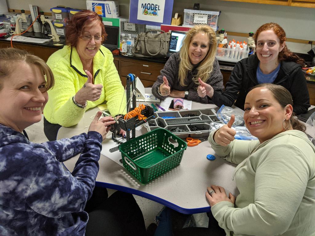 ITTS_MetzMS's tweet photo. #PLTW #kickinitinkinder #deandreamteam Rescue Mission https://t.co/RssSM2QqIw