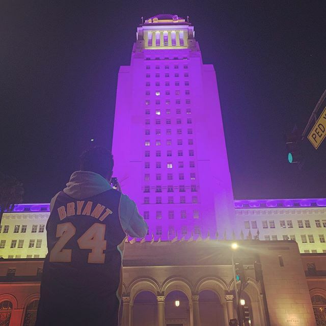 nealkb's tweet photo. Behind the scenes. It’s been awesome to watch the outpouring of emotions and grieving that the region has gone through together. #kobe #kobebryant 📸: @stephh2o https://t.co/irnhYSGFmf https://t.co/U4xxeR0ckk