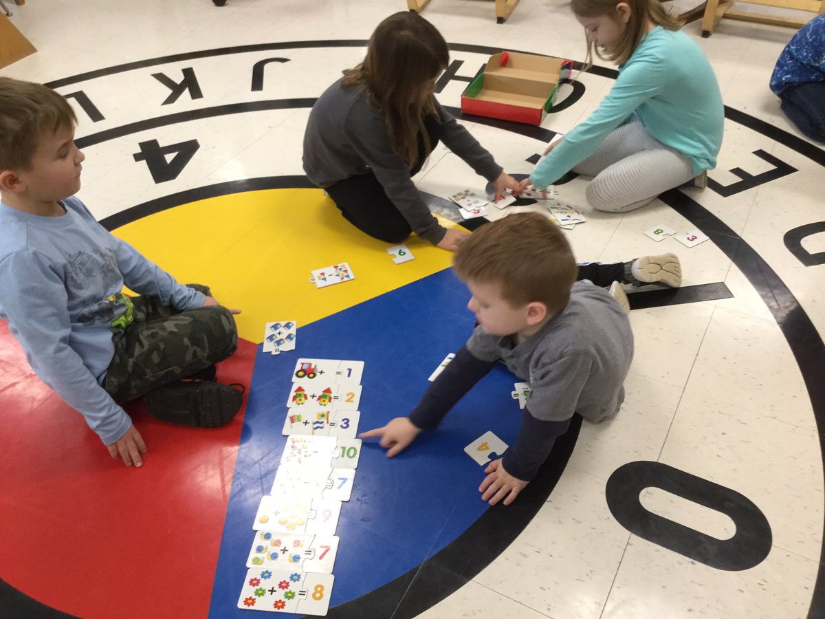 joyce_jevans's tweet photo. Had a great day doing our learning centers today! https://t.co/nrIBdRcQx5