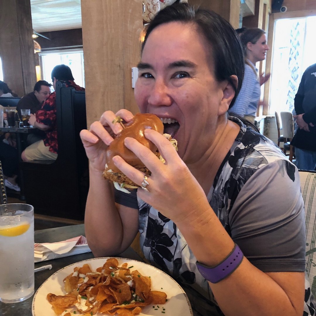 I had The Big Mahi Sandwich at Art Smith's restaurant in Florida. So big, so good! Anybody else love a great fish sandwich? #goodeats #writerslife #pleasefeedtheauthor #chefartsmith Chef Art Smith's Homecomin'