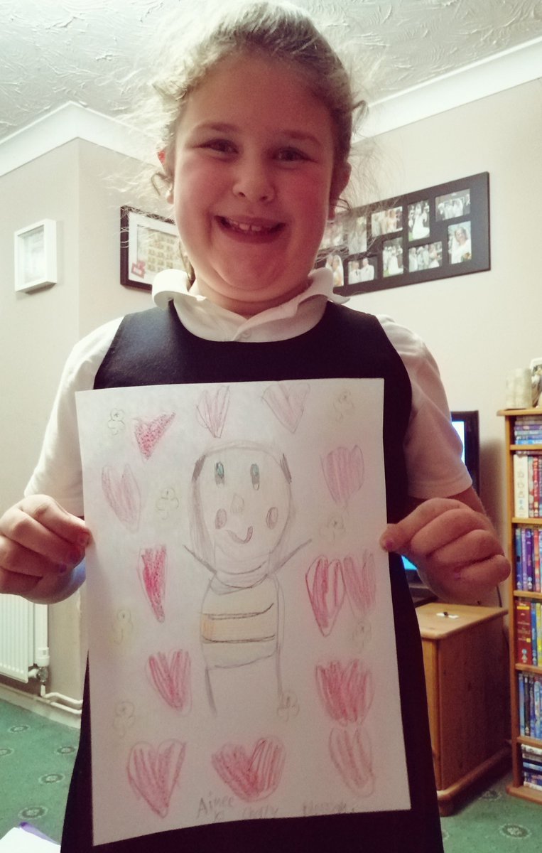 RebeccaFrohawk's tweet photo. Aimee has enjoyed drawing her self-portrait for this terms #ArtistOfTheHalfTerm Mexican artist, Frida Kahlo. Aimee is surrounded by love hearts and Brownie Badges @ReffleyPrimary @Mr_Bickley https://t.co/4fS42I7YXW