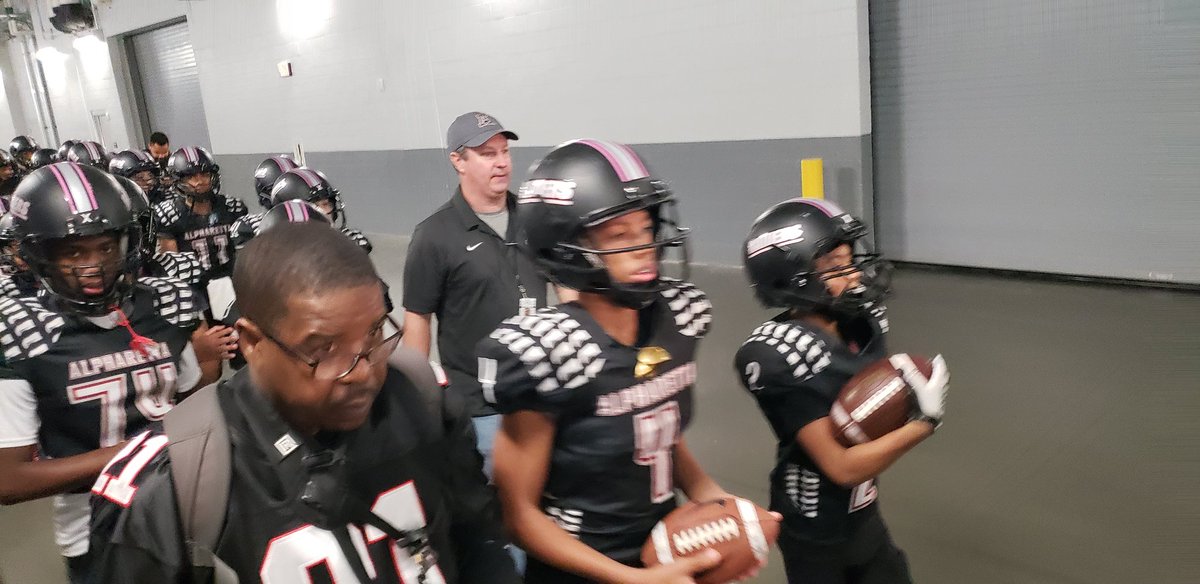 CJWiley_4's tweet photo. You were born to win, although to be a winner, you must plan to win, prepare to win, and expect to win. @AHSFootball @RaiderSport @AlphaProspects @FBUcamp @AlpharettaBB @AllAmericaGame @TheOpening @AHSPrincipalK #4 #raiderready #raidermode #ownthesummerdominatethefall https://t.co/jjRFZhb1md