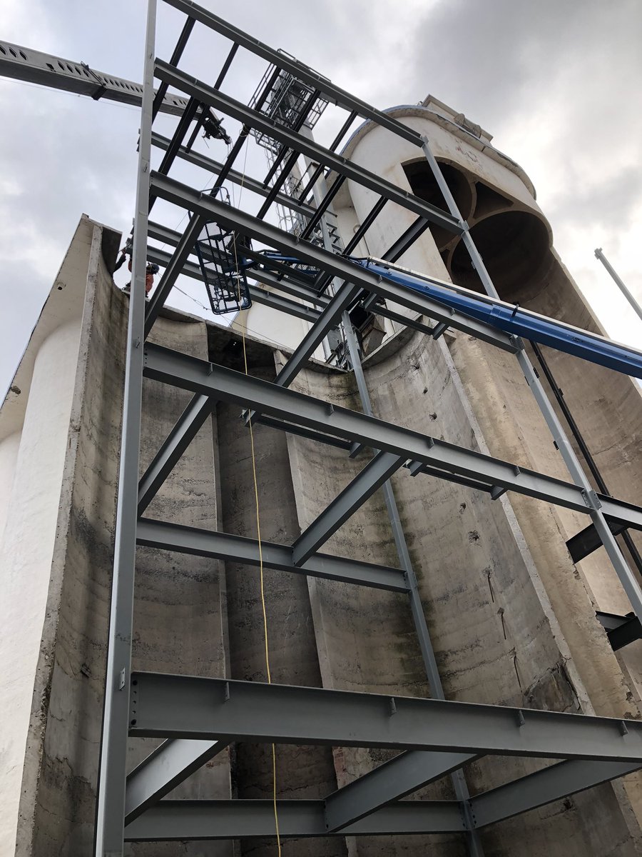 burlesonconjctn's tweet photo. Setting elevator steel in 100 year old grain silos at the #modelmill #burlesonconjctn #historicrenovation #burlesonconstructiontn #johnsoncitytn #construction #poweredbyprocore https://t.co/HHoc5UBJ5R