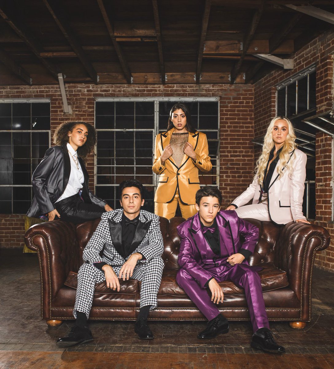 PBCollection's tweet image. Y’all are not ready for all this jelly #peanutbutter #formalwear