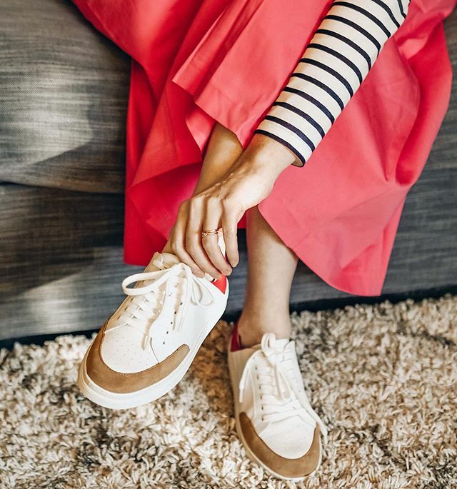 Another tantrum filled bedtime has left me completely done in tonight! 😭
.
So so glad I made another batch of cookies today as you can bet I'm tucking right in to them asap! Sorry if there's none left by the time you get home hubs! 😂
.
P.S fancy skir… ift.tt/2uSIh6C