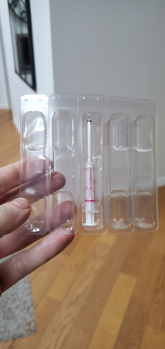 rv747's tweet photo. Quand un médicament, auparavant vendu par 6, l'est à l'unité. Et que le fabricant #cheplapharm s'en fout. Même boîte, mêmes emballages plastiques https://t.co/wiZoAFRHQs