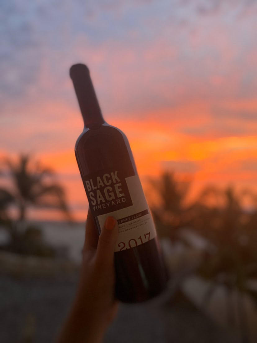 Same bold wine with a new bold look. So enjoyable, you’ll want to bring it with you wherever you go. 🌴🍷