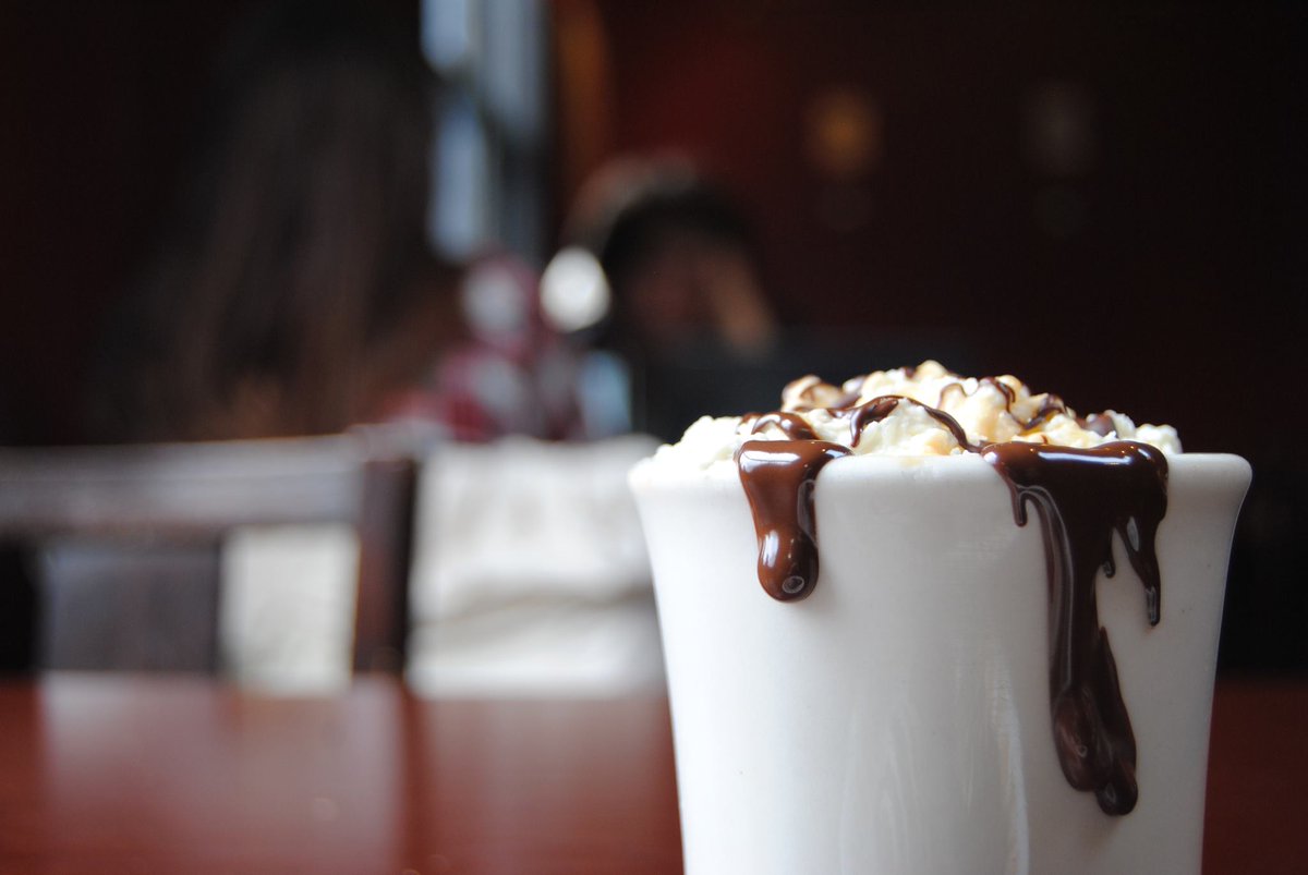 seeitallSEA's tweet photo. Time to treat yourself on National Hot Chocolate Day! We recommend swinging by one of @ChocolatiCafe's Seattle locations to get that chocolate fix 🍫 #SeeItAll https://t.co/fQ4sEyylNn