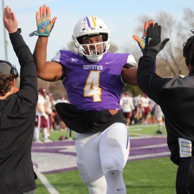 GridironRR's tweet photo. https://t.co/CSbDSZtPCW 
Motivation: @shaqitho an NAIA prospect out of @kwucoyotes is being scouted by the @Raiders. 

Prime example that the @NFL
Scouts notice ya even at small schools. Just gotta ball out!

📰Article: https://t.co/mtPHJfDc52 https://t.co/U6tGY8bUfY