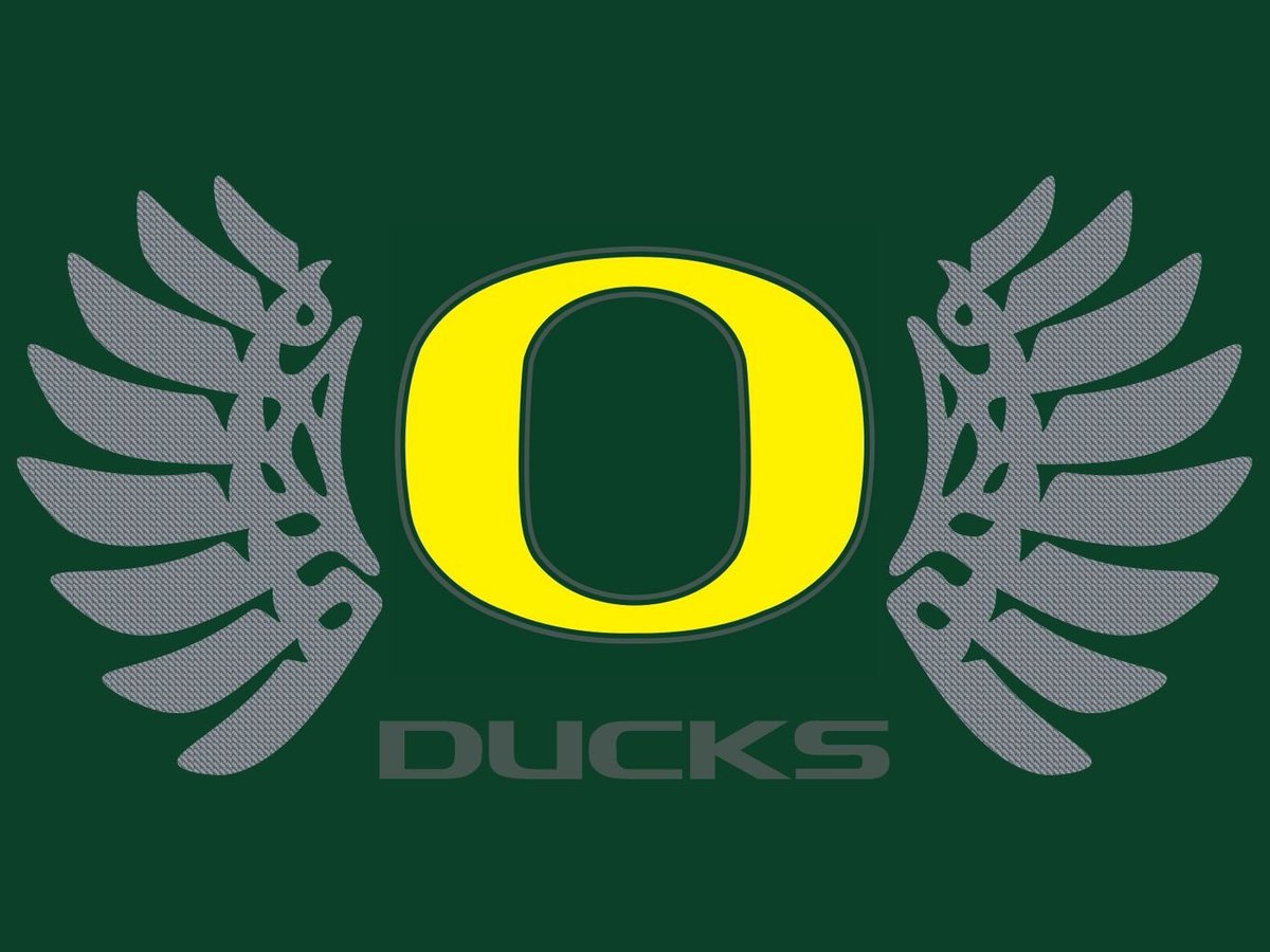 BLESSED 💚💛to receive an offer the University of Oregon‼️‼️@coachD_UofO #ScoDucks <a href="/Football_Flyers/">Esl FlyersFootball</a> <a href="/DarrenSunkett/">Coach Sunk</a>