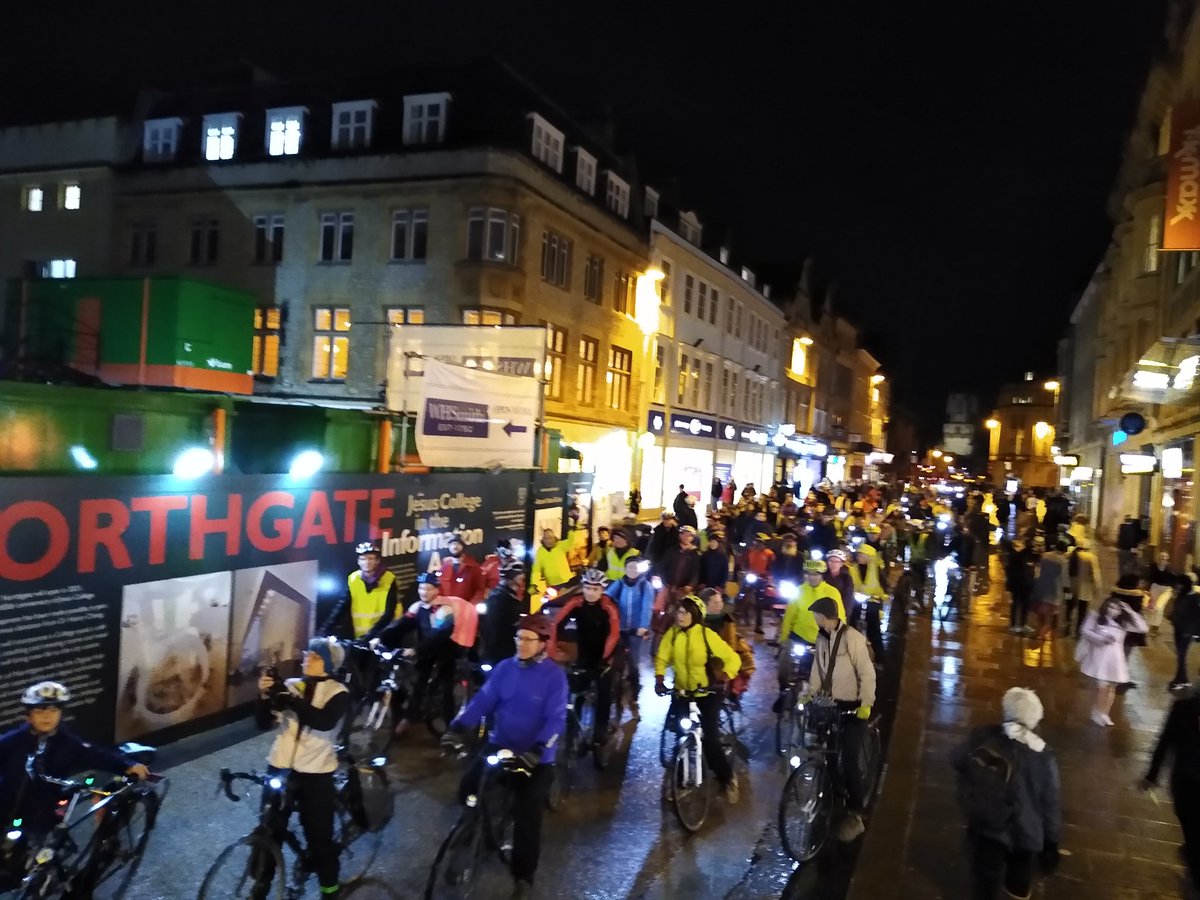 MassOxford's tweet photo. We are #CriticalMassOxford! 

We come in peace with chain lube and bike grease. 

Join us 🚲🚲🚲 https://t.co/S06BoTnHbo