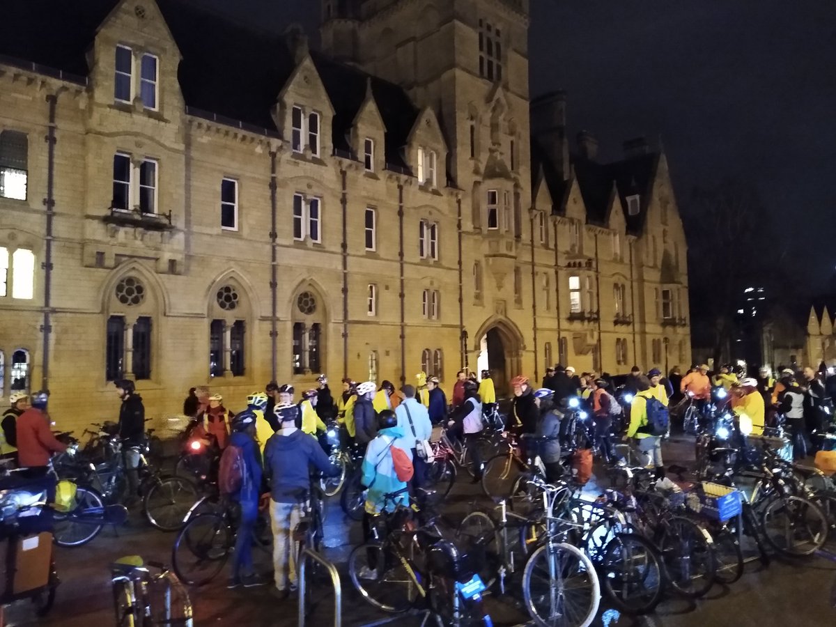 MassOxford's tweet photo. We are #CriticalMassOxford! 

We come in peace with chain lube and bike grease. 

Join us 🚲🚲🚲 https://t.co/S06BoTnHbo
