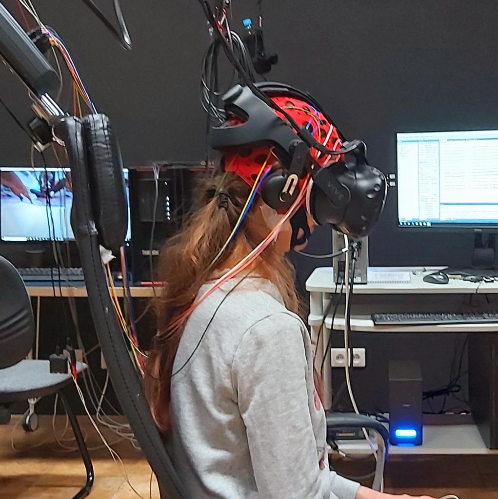 vrlab_ippas's tweet photo. #vrlab@psychpan cinematic vr immersive storytelling https://t.co/DiTncXpyWt