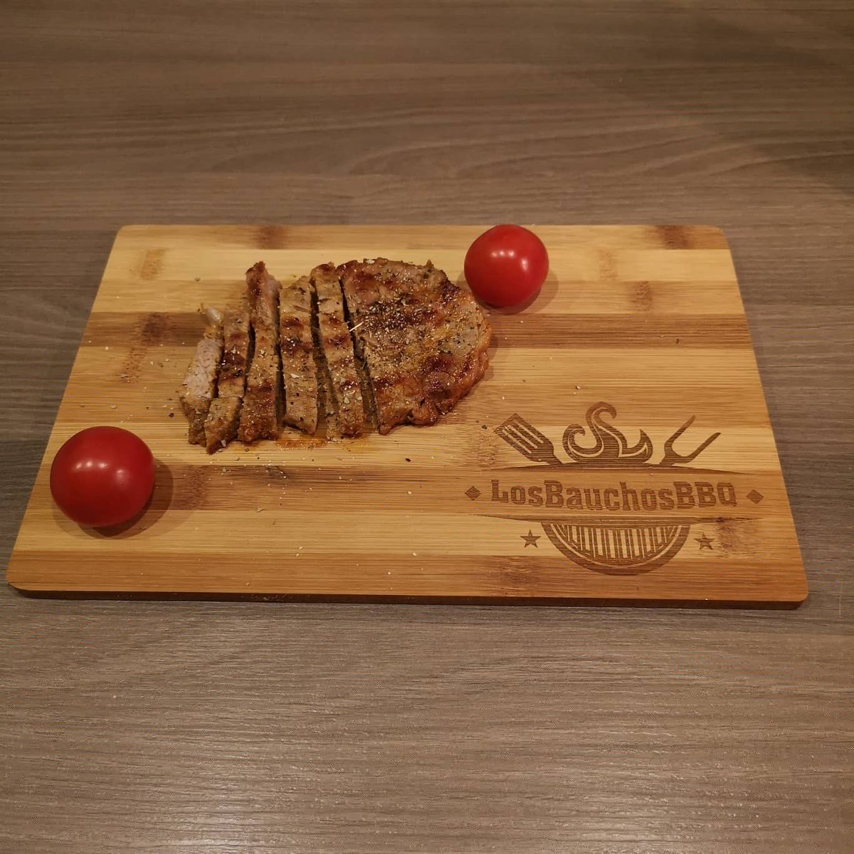 LosBauchosBBQ's tweet photo. Schweine Nackensteaks mit der Sweet Bacon Marinade von den @SizzleBrothers...Beim anrichten noch ein wenig mit #smoke von @SizzleBrothers bzw. @ankerkraut verfeinert...
#beitragenthältwerbung #losbauchosbbq #bbq #barbecue #bbque #fleisch #instafood #bbqblogger #dorfkindmomente https://t.co/Kcf9zWnFHA