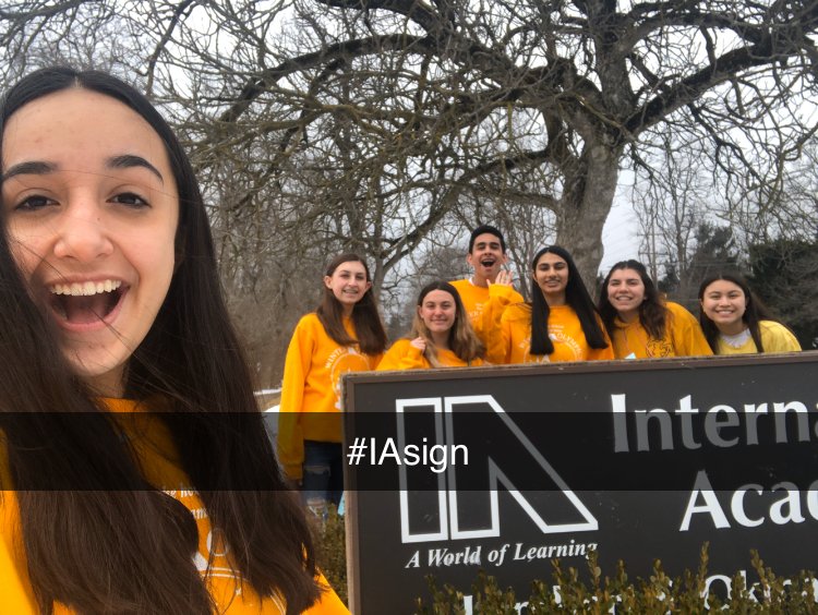 kjanek's tweet photo. House #5 (Yellow) won the #IB scavenger hunt during Winter Olympics. They were up against some tough competition! #cdayia π₯ @iborganization #IBLearnerProfile https://t.co/KBdorsvG3F