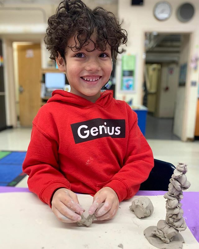 GregoryArtists's tweet photo. Today’s thinking job: “How many ways can I change the clay with my hands?” Zane is STACKING the clay. #wo2world https://t.co/TnnXJdpo6W https://t.co/RuIRmAVZnc