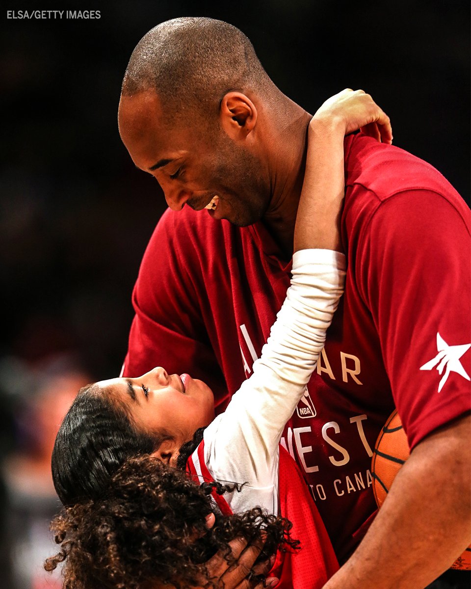 The 2020 NBA All-Star game will pay tribute to Kobe and Gianna Bryant 🙏

💜 Team LeBron will wear No. 2 and Team Giannis will wear No. 24, their jersey numbers.
💛 Both teams will wear patches with 9 stars, representing those who lost their lives in the helicopter crash.