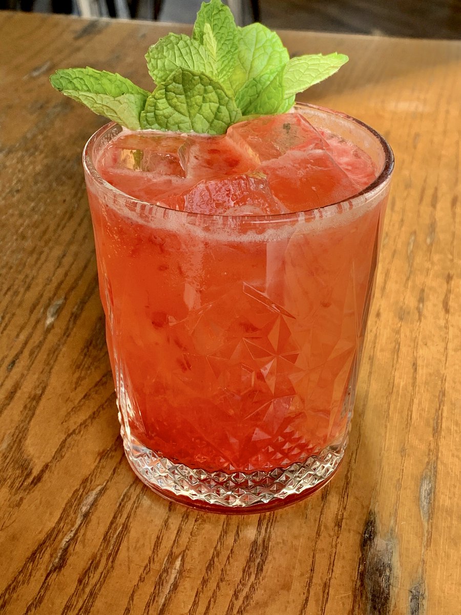 *NEW FEATURE* Sip the day away with our cocktails - mixologist inspired by the Big Game Weekend! Order them now thru Sunday! 

• SoCal Gold Rush💛Bourbon, Lemon
Honey, OJ, Grand Marnier topped with Raspberry 
• Kansas City Buck❤️Mulled Raspberries, Vodka, Lime &amp; Ginger Beer