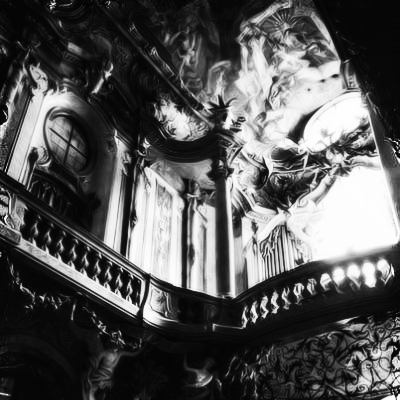 Que o meu desejo louco deixe um rastro de luxúria na tua memória, para que o teu corpo jamais me esqueça.