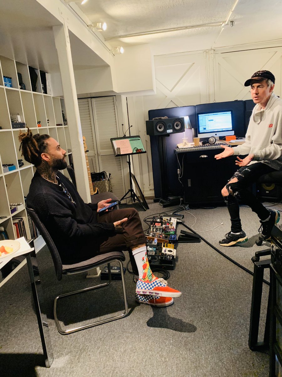JRandyMusic's tweet photo. Making music to stimulate global conversation about topics that matter #SpeakUp #GetInvolved @fever333 https://t.co/tDEJE2016N