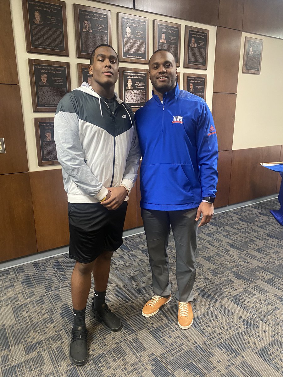 Kendez63's tweet photo. Blessed to receive a offer from West Georgia @clays24 @RecruitGeorgia @CoachMaggitt38 https://t.co/3namZxoWqu