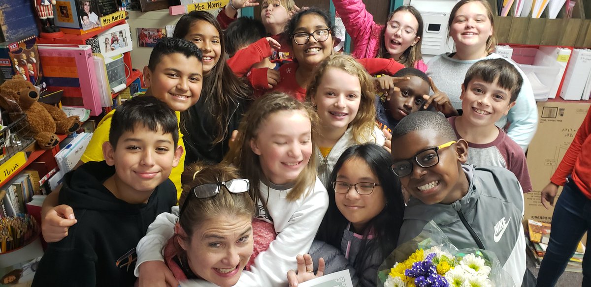 Best class!!! Congratulating me on Super Staffer. Love them!!
<a href="/HumbleISD_MBE/">Maplebrook Elem</a> 
#mbebears2020 
#mbeisfamily 
#bethelight