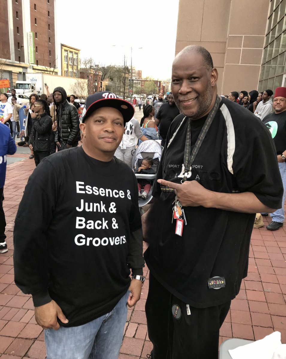 DCSuperSid's tweet photo. #FBF Iβm with go-go legend Mr. G (Holla At Me), my shirt is by @WeAreBlackAlley #dontmutedc #dcgogo #hoodrock #almostfamous https://t.co/4VIbLfixf0