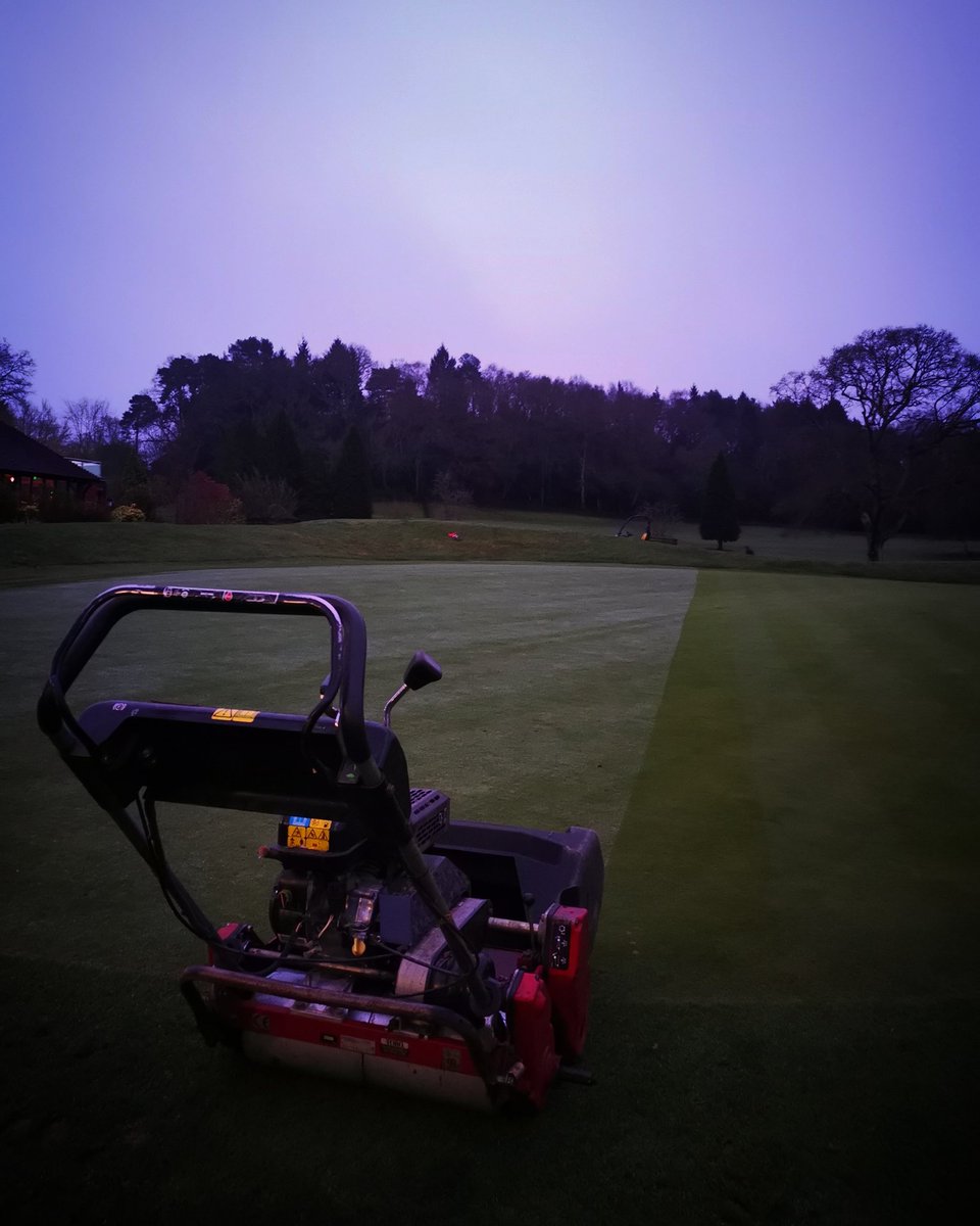 SF_Greenkeeper's tweet photo. A balmy 8.5 degrees at 6:30 this morning, nice to get out on the greens ahead of a spray
⛳
@GkThorns
⛳
@OldThornsHotel https://t.co/hBLaHEXODz