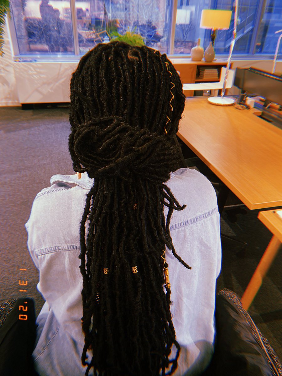 YoufoundMoJo's tweet photo. Joined loc nation 🤩✨😍✨#Fauxlocs Follow my girl! Her name is Iamninamean on IG ✨✨✨#DMVstylists https://t.co/E9yHdY9TsP
