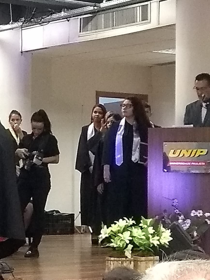 gaerumon's tweet photo. Passando pra dizer que agora sim, oficialmente PROFESSORA!

ENFIM FORMADA!!!

#ProfComOrgulho #Letras⚜️ https://t.co/B7RWEb82kg