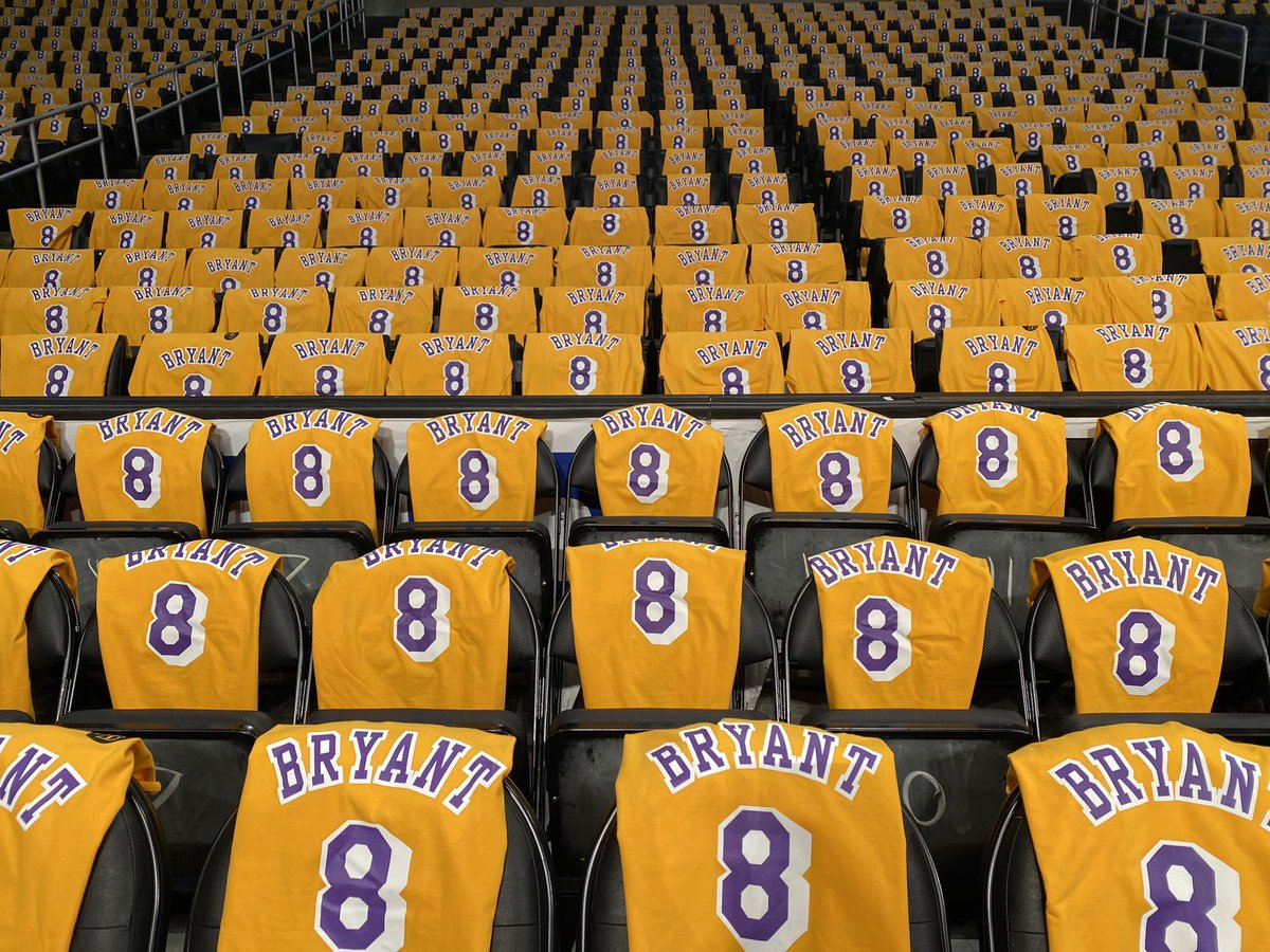 UncIeDrew_'s tweet photo. #Lakers vs. #Blazers tonight at Staples will be powerful. https://t.co/jgN2hlIs3Q