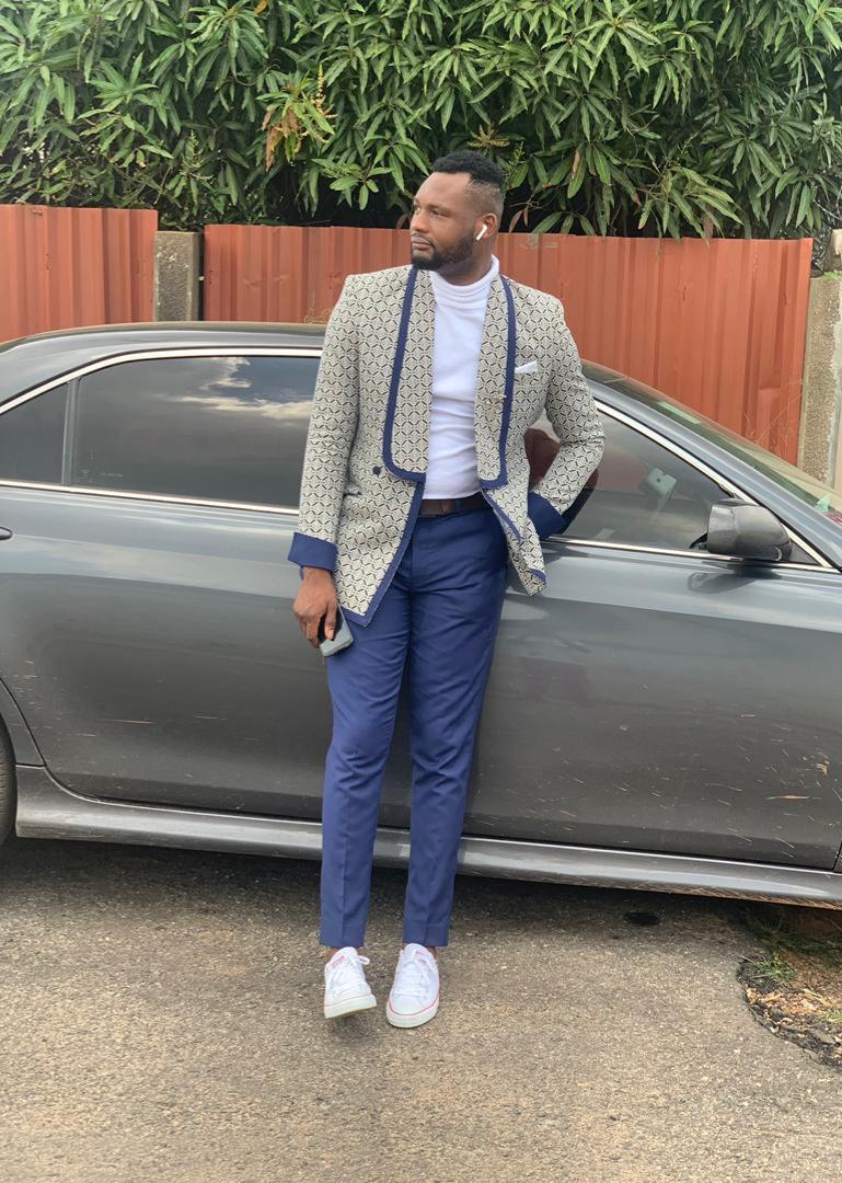 lifeofjaydee's tweet photo. Hi. I run a fashion and lifestyle brand (Jaydee bespoke). We make amazing bespoke and ready to wear pieces. Please RT my customer might be on your TL https://t.co/mnmJvF2U5V