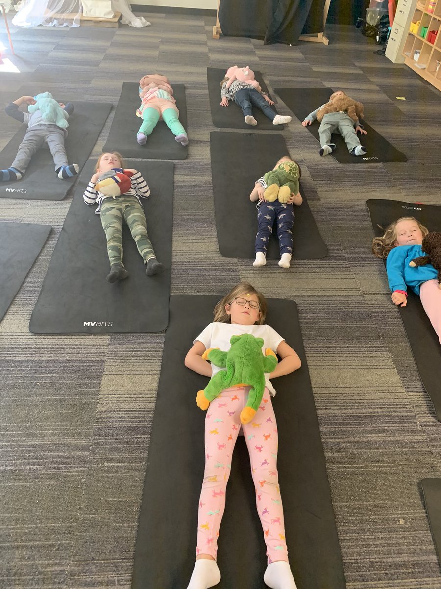 Shay_LJones's tweet photo. Breathing is our superpower! We saw our breathing in action with our breathing buddies! #mvlittles #mvlearns #mvarts https://t.co/iSphkGxAOI