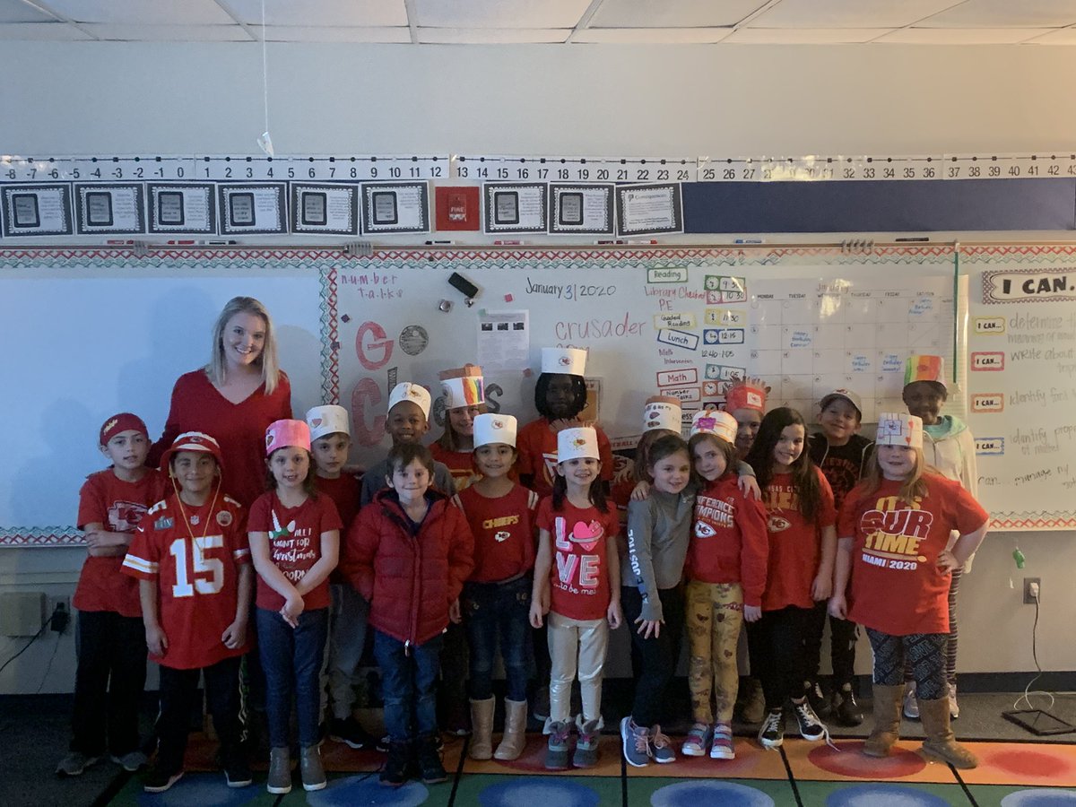 MissKaysKC's tweet photo. We’re a sea of red in Miss Kays class today!! #GoChiefs #ForeverGracemor @GracemorNKC https://t.co/Ky9iXmCIRQ