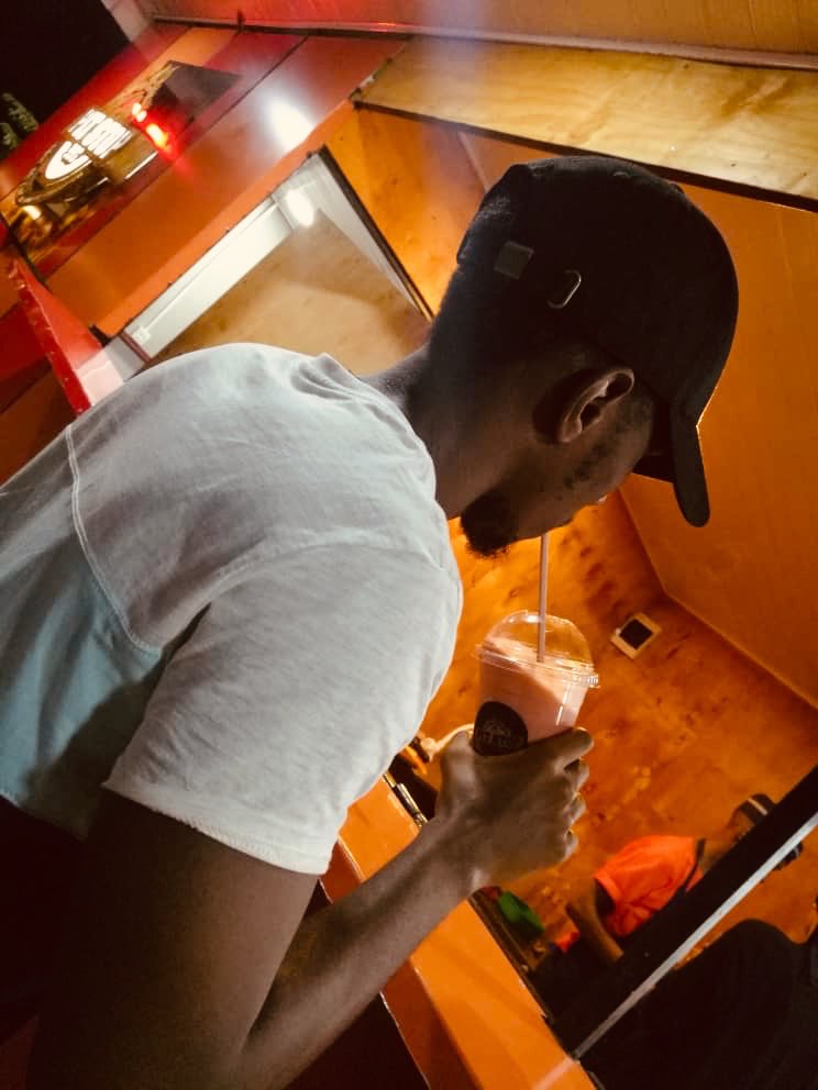 ItsMe_Jabeer's tweet photo. Mnyamwez the Man himself from Sinaloa @carloshudax. Mzee ulitisha sna leo. Ile Lemone sio powah mzeee
#PitStopBBQ 🔥🔥🔥 https://t.co/zpxdy2yEWw