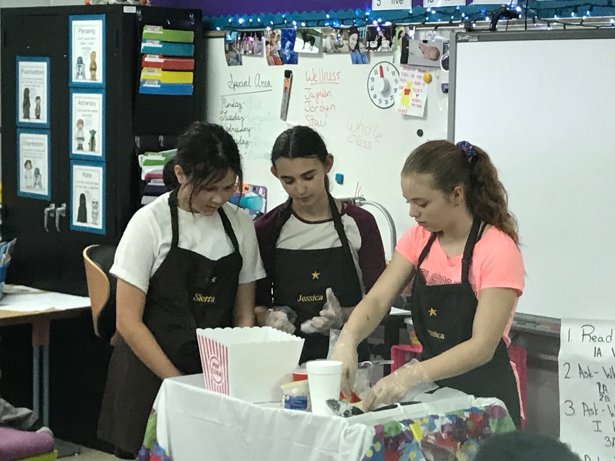 I have to shout out to @mr_adams31 for making learning relevant for 5th graders! They used fractions while perfecting recipes for a cooking show. Thanks to his Ss all @JohnsontownRoad Jaguars got a live cooking demo with snacks! #JCPSbackpack @JCPSKY
