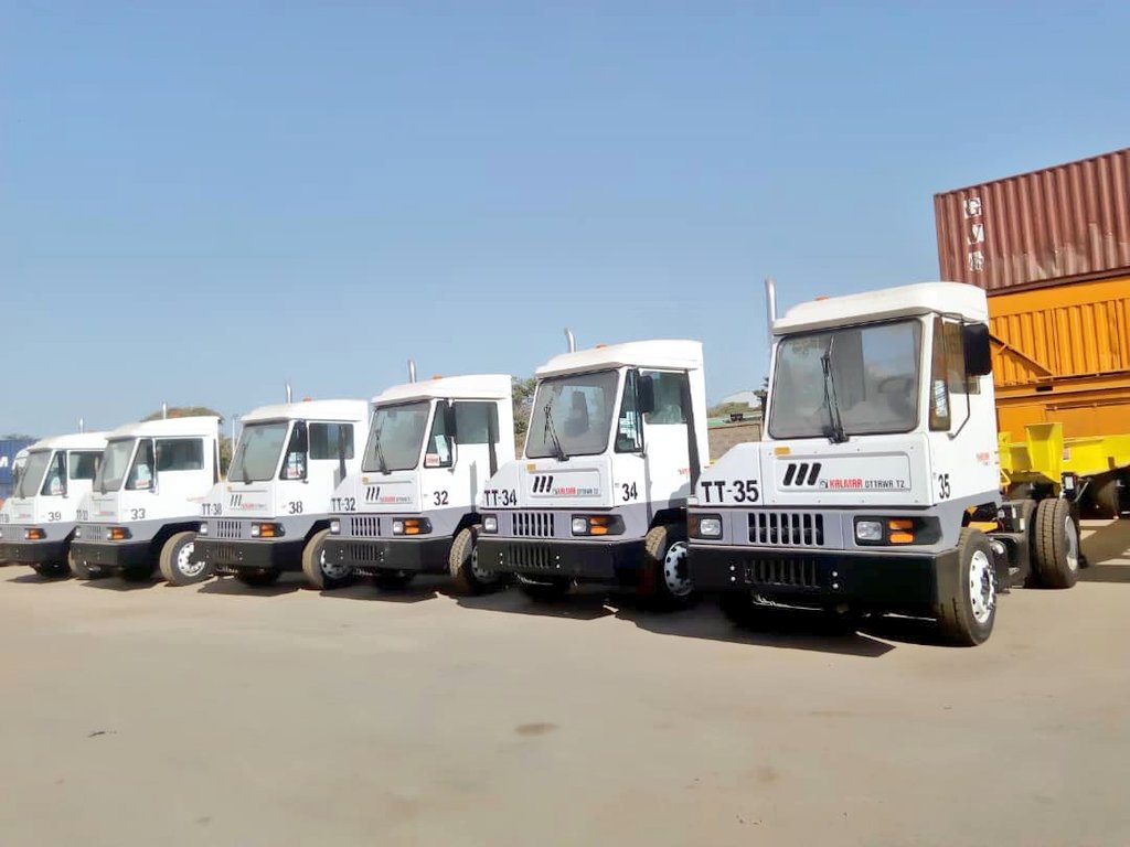 San_Camar's tweet photo. #Gambia Ports Authority (GPA) today commissioned 8 new trailers, container handlers worth more than $1Million.

A part of GPA efforts to facilitate effective transportation of containers within operational zone of the #Banjul sea port terminals.

#DevelopGambia https://t.co/79fyJqgHs3