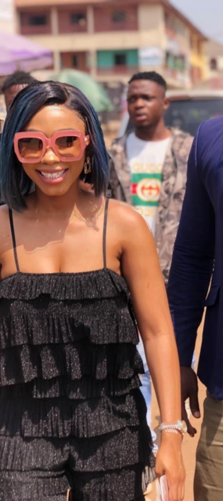 AkankeadeAyo's tweet photo. See womanbeans ooooo😍😍😍😍😍 nobi shaki skin oooo😍😍😍😍😍🛡 #MercyEkeXMaggiPopUp #ChefMercyEke #bbnaija see as person clean🥰 https://t.co/PehgxSw9yz