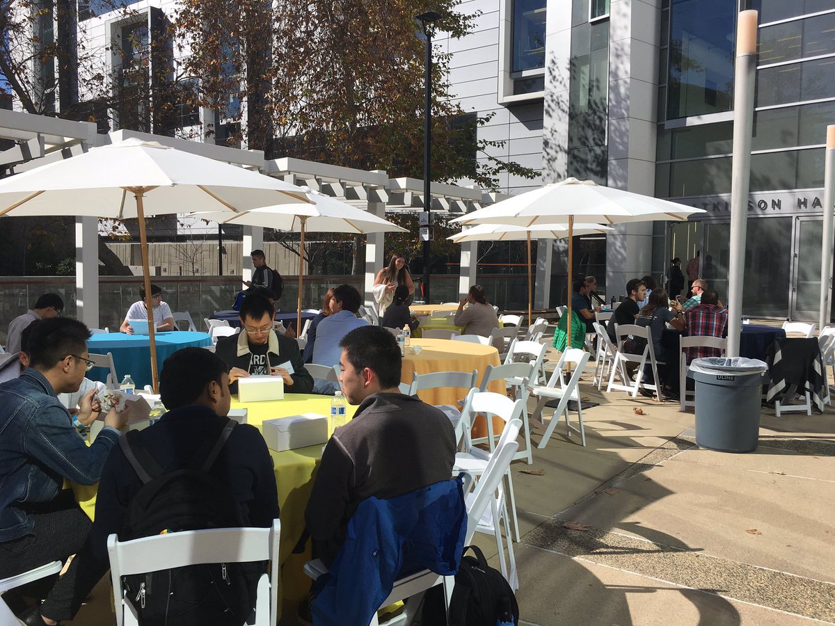 ucsd_cse's tweet photo. We all need a break to eat! Lunch time at the #UCSD #CSEOpenhouse https://t.co/SK8M6FuSEU