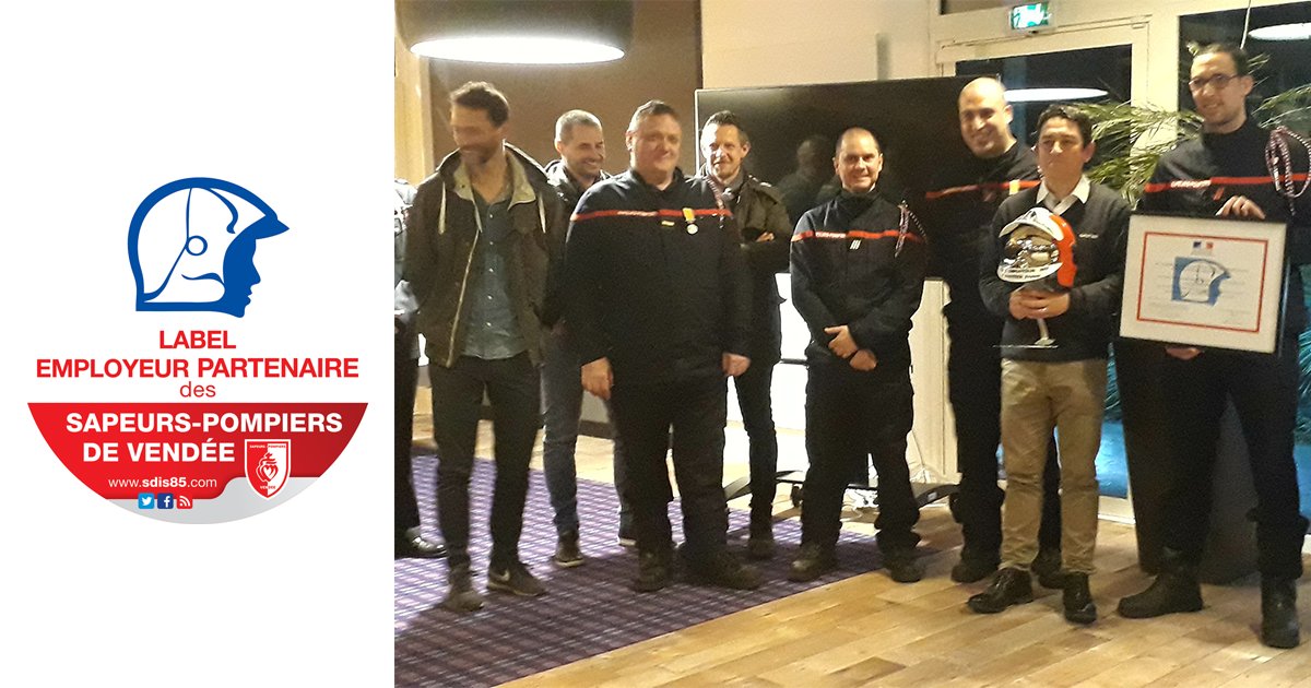 GautierFrance's tweet photo. Nous avons reçu par le @SDIS85 le #labelemployeur partenaire des #SapeursPompiers de la #Vendée. Ce label souligne notre partenariat de longue date avec le @SDIS85. Nous remercions et félicitions nos 9 salariés Sapeurs Pompiers Volontaires pour leur engagement. https://t.co/yamLjcKahh