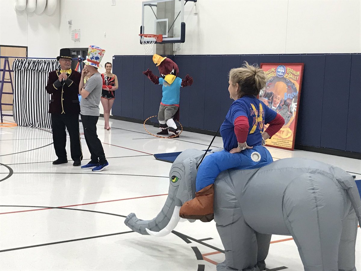 LizMartinezHES's tweet photo. Pep rally fun today! Getting excited about the Greatest Show at Herff! #kidslovedit #HerffKinder #HerffHawks https://t.co/YZHfnIJ6XI