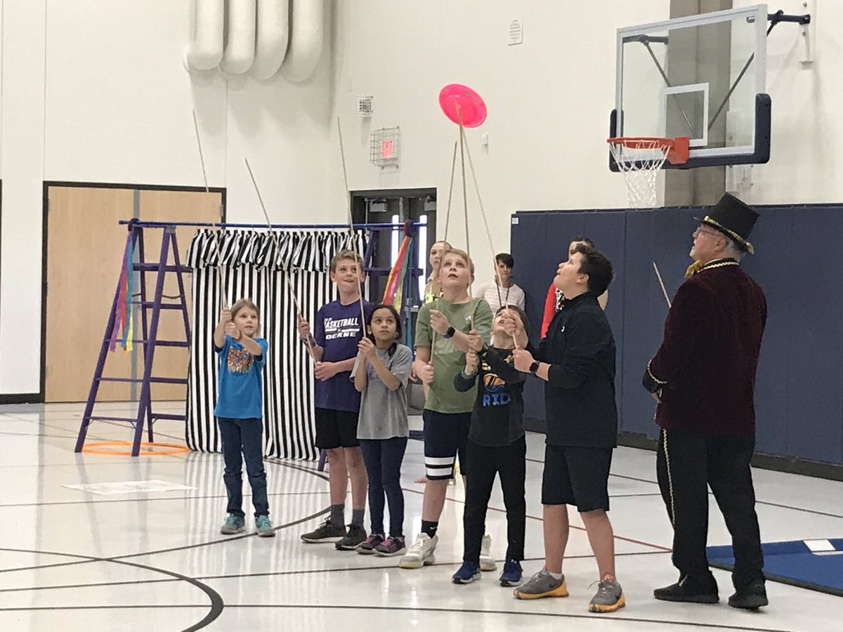 LizMartinezHES's tweet photo. Pep rally fun today! Getting excited about the Greatest Show at Herff! #kidslovedit #HerffKinder #HerffHawks https://t.co/YZHfnIJ6XI