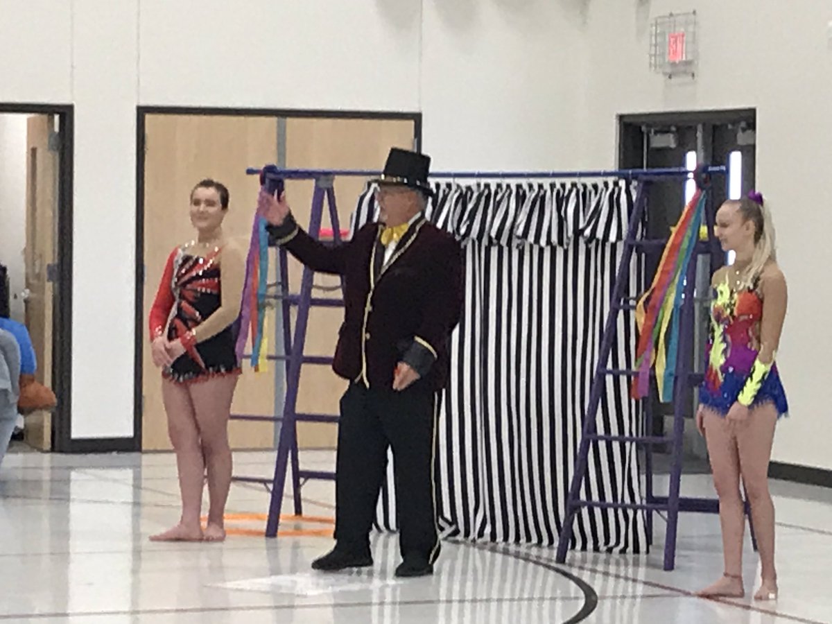 LizMartinezHES's tweet photo. Pep rally fun today! Getting excited about the Greatest Show at Herff! #kidslovedit #HerffKinder #HerffHawks https://t.co/YZHfnIJ6XI
