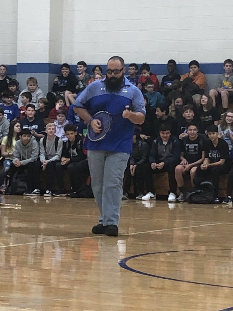 BenoldBMS's tweet photo. Lots of fun at the Benold today! @BenoldBMS @bjayroe1 @RebeccaAnne23 #eaglepeprally https://t.co/VhuHFtJO0a