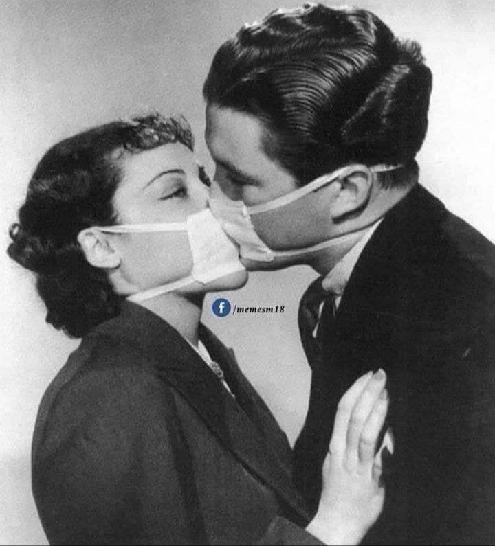 AntoCooney92's tweet photo. Couples on Valentine's day this year 😂😂 #coronarovirus https://t.co/JJ86ffW9t9