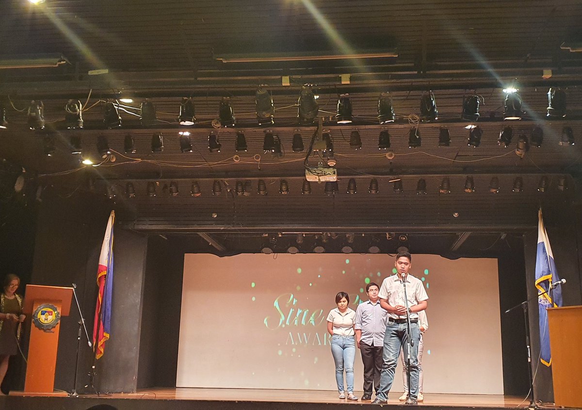 squirepub's tweet photo. Sa Mga Mata Ni Kathy of 12-Biwald rightfully claim prestige as they win Second Best Picture.
#RedefineMedia
#XUSHSEnglishDays
#XavierAteneo https://t.co/jRwGxf7jjR